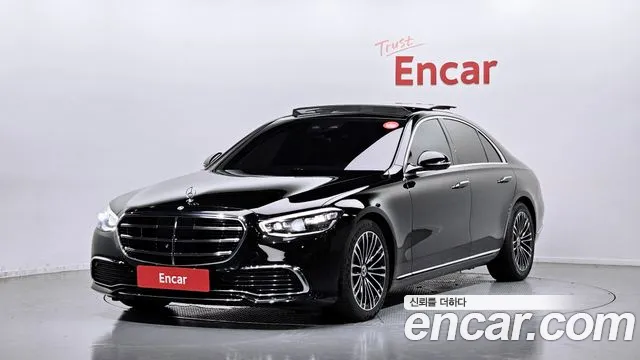 Mercedes-Benz S-Class 2023 — photo 1