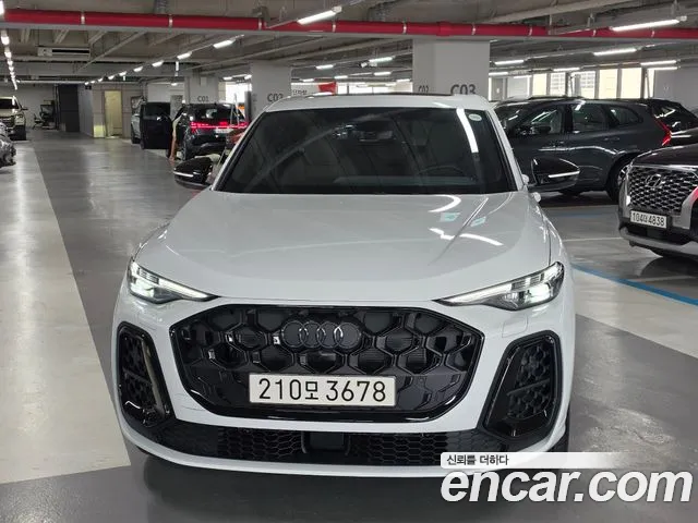 Audi Q5 2025 — photo 1