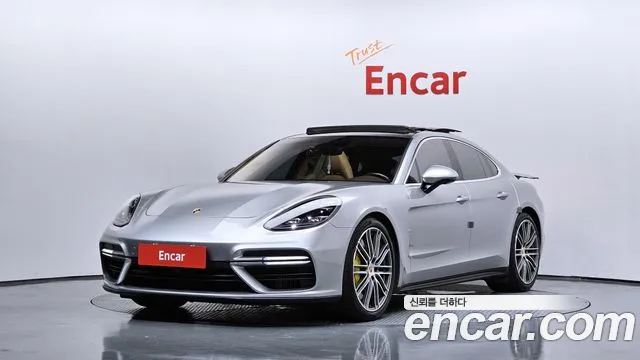Porsche Panamera 2018 — photo 1