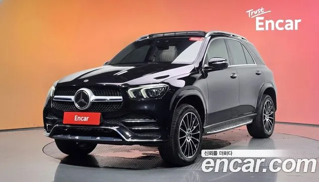 Mercedes-Benz GLE-Class 2023 — photo 1