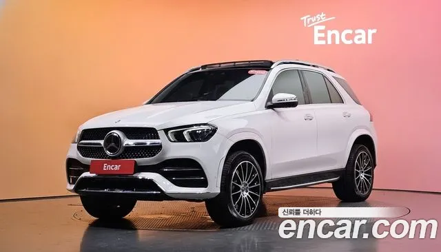 Mercedes-Benz GLE-Class 2023 — photo 1