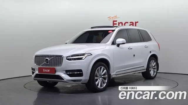 Volvo XC90 2018 — photo 1