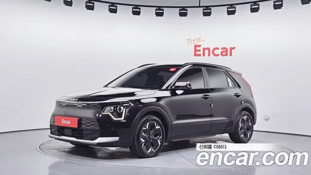 Kia Niro 2023 — photo 1
