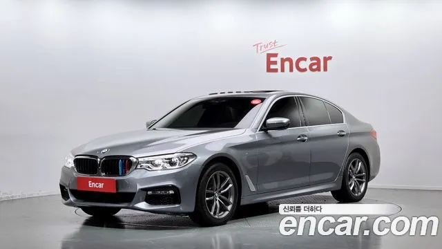 BMW 5-Series 2018 — photo 1