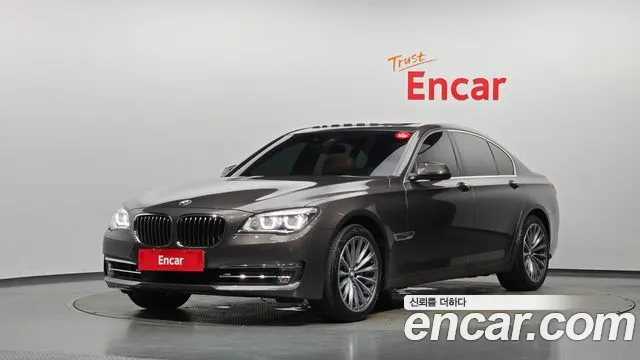 BMW 7-Series 2015 — photo 1