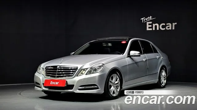 Mercedes-Benz E-Class 2011 — photo 1