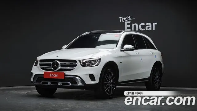 Mercedes-Benz GLC-Class 2021 — photo 1