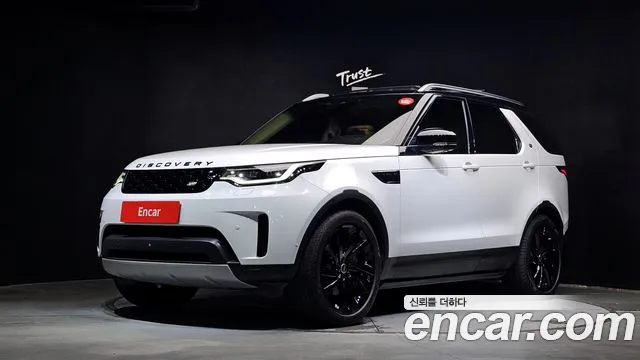 Land Rover Discovery 2022 — photo 1
