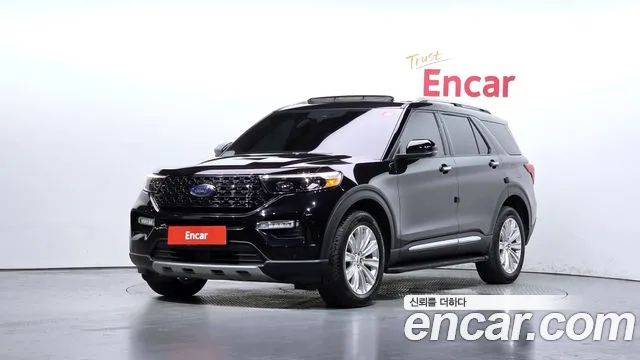 Ford Explorer 2022 — photo 1
