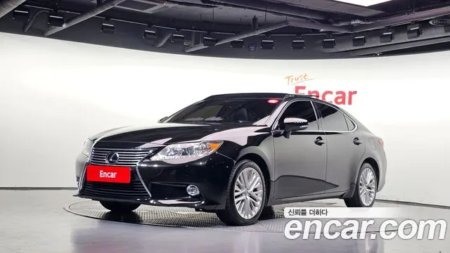 Lexus ES 2015 — photo 1