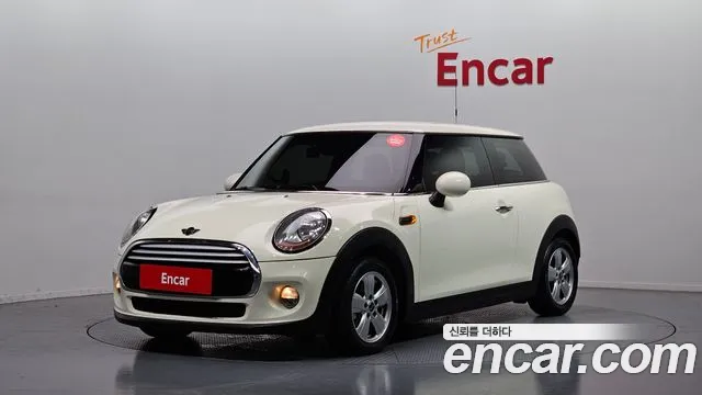 Mini Cooper 2014 — photo 1