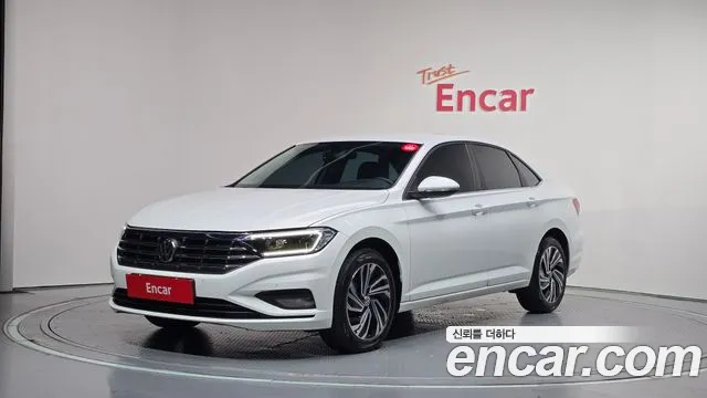 Volkswagen Jetta 2021 — photo 1