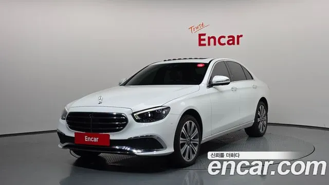 Mercedes-Benz E-Class 2023 — photo 1