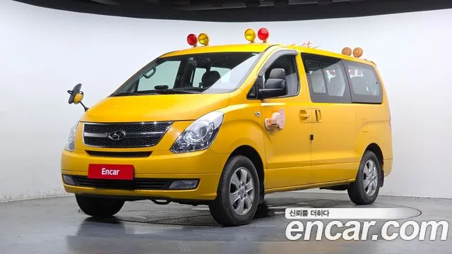 Hyundai Starex 2015 — photo 1