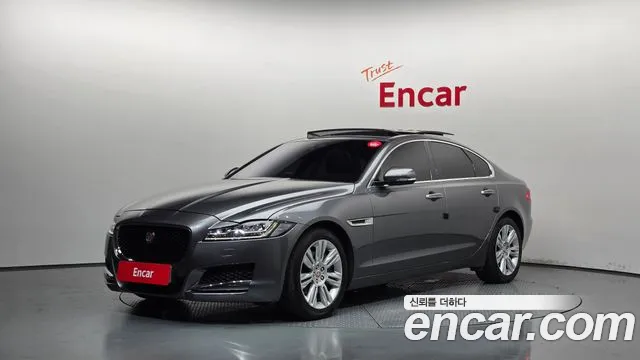 Jaguar XF 2017 — photo 1