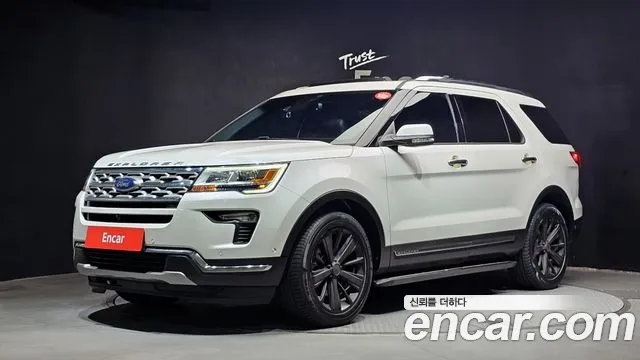 Ford Explorer 2019 — photo 1