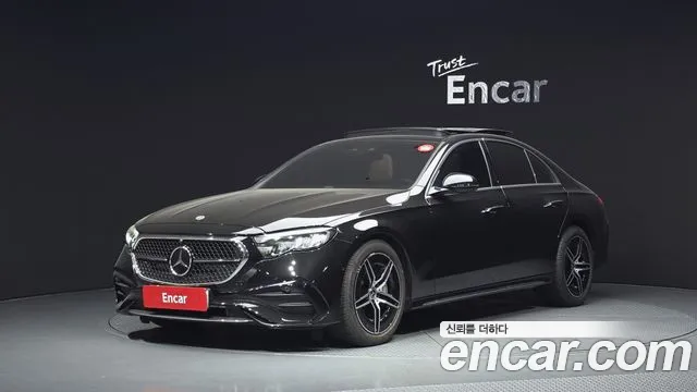 Mercedes-Benz E-Class 2026 — photo 1