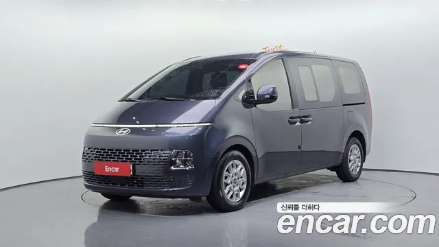 Hyundai Staria 2025 — photo 1