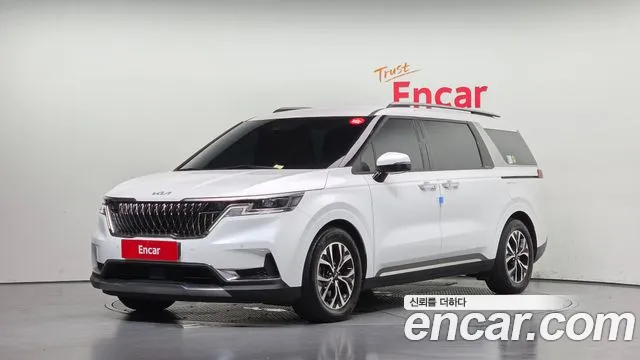 Kia Canival 2023 — photo 1