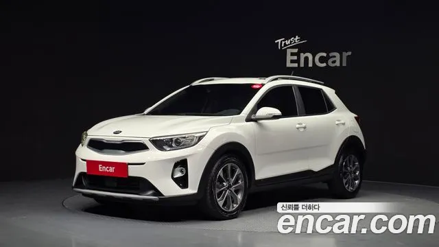 Kia Stonic 2018 — photo 1