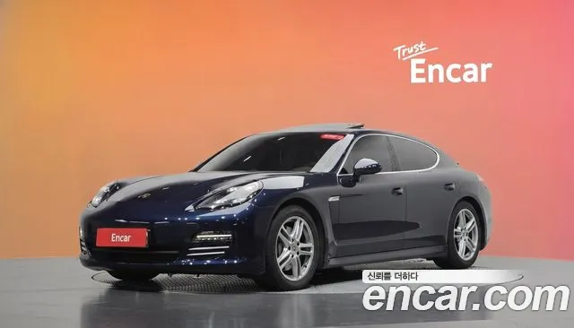 Porsche Panamera 2011 — photo 1