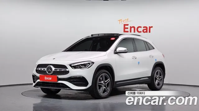 Mercedes-Benz GLA-Class 2023 — photo 1