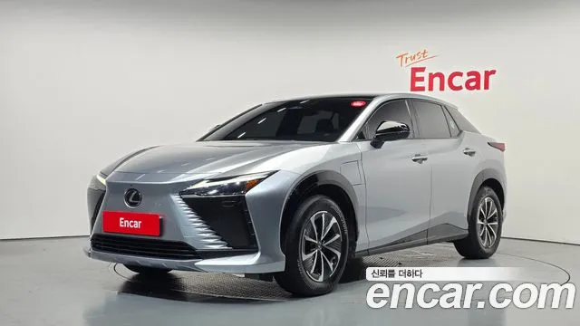 Lexus RZ 2023 — photo 1