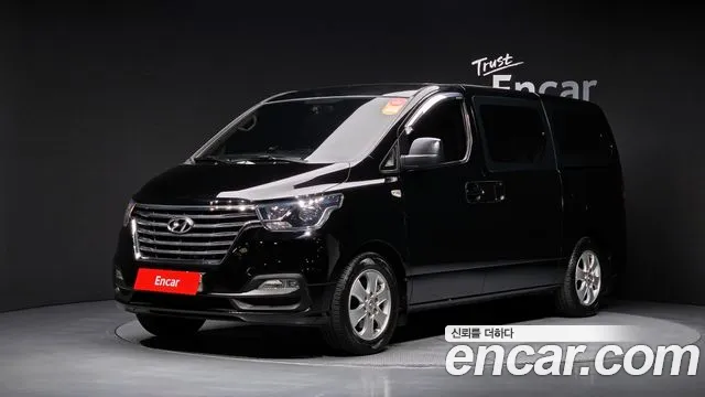 Hyundai Starex 2019 — photo 1