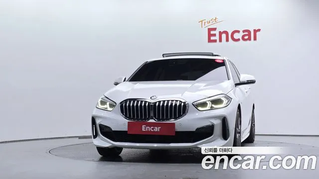 BMW 1-Series 2020 — photo 1