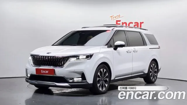 Kia Canival 2021 — photo 1