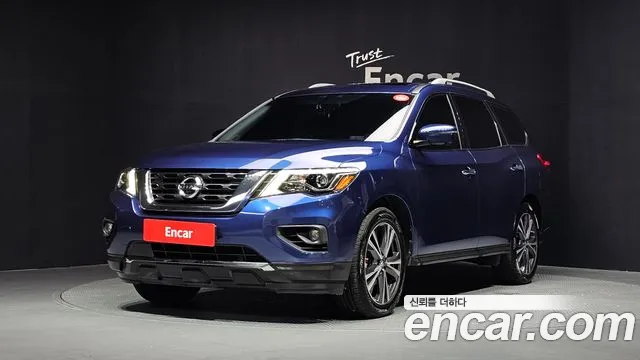 Nissan Pathfinder 2017 — photo 1