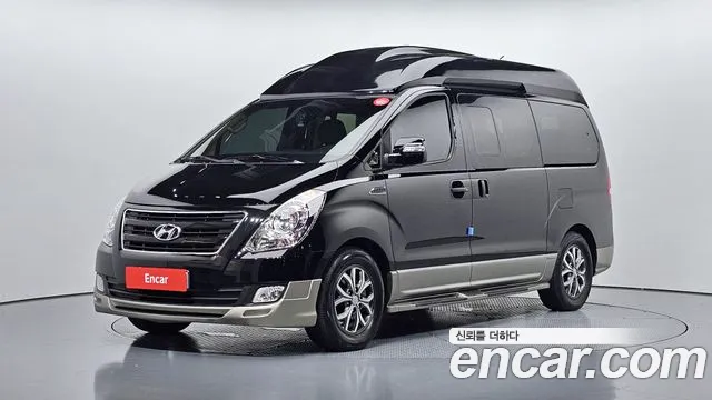 Hyundai Starex 2017 — photo 1