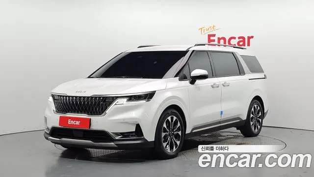 Kia Canival 2023 — photo 1