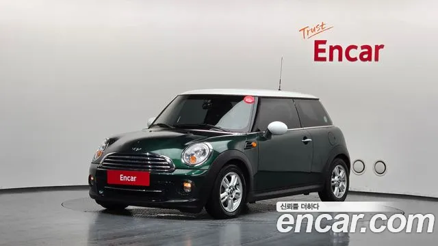 Mini Cooper 2013 — photo 1