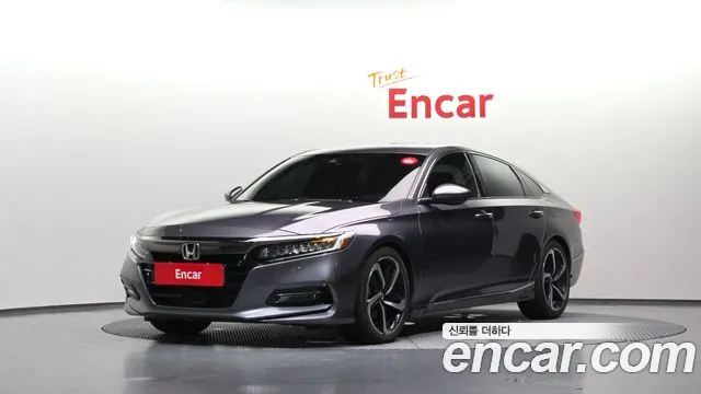 Honda Accord 2018 — photo 1