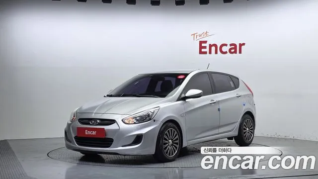 Hyundai Accent 2015 — photo 1