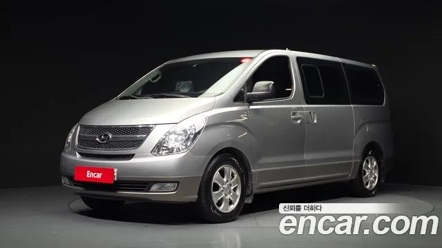 Hyundai Starex 2012 — photo 1