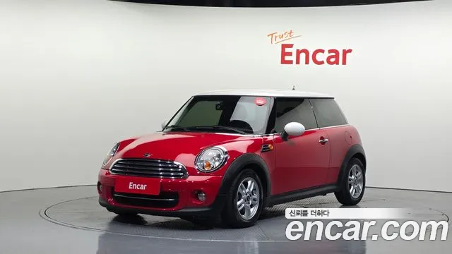 Mini Cooper 2013 — photo 1