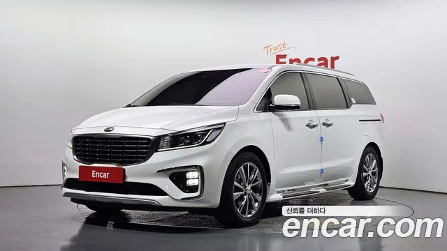 Kia Canival 2020 — photo 1