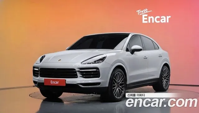 Porsche Cayenne 2022 — photo 1