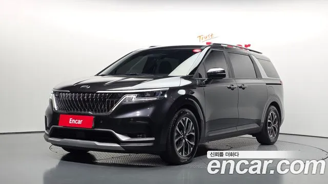 Kia Canival 2021 — photo 1