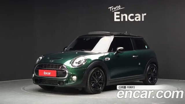Mini Cooper 2019 — photo 1