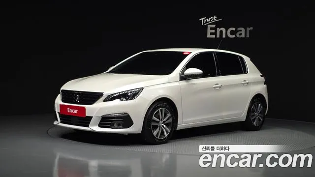 Peugeot 308 2019 — photo 1