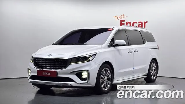 Kia Canival 2019 — photo 1