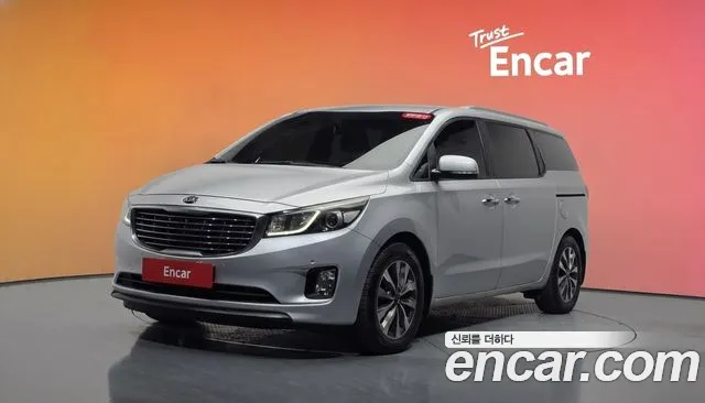 Kia Canival 2015 — photo 1