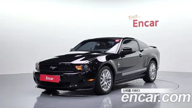 Ford Mustang 2012 — photo 1