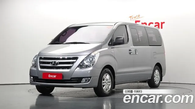 Hyundai Starex 2018 — photo 1