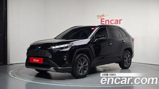 Toyota RAV4 2023 — photo 1