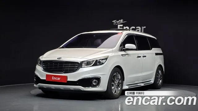 Kia Canival 2016 — photo 1