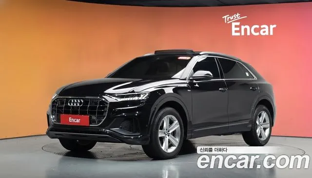 Audi Q8 2021 — photo 1